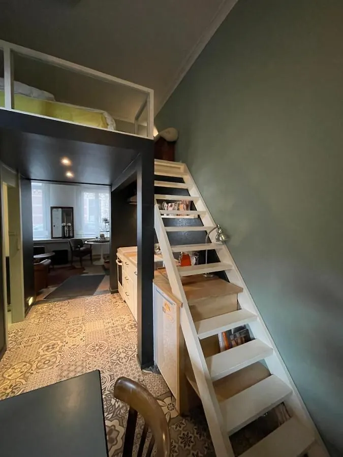 Studio Dageraad ile iletişim