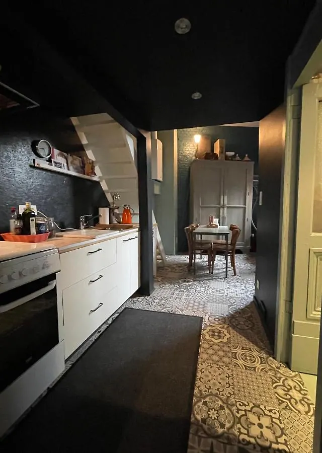 Studio Dageraad Anvers 0*,
